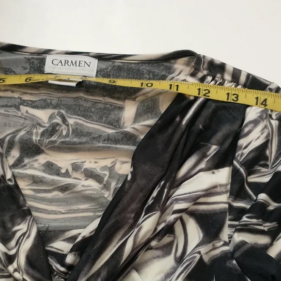 Carmen Marc Valvo Black and White Patterned Cowl Neckline Three-quarter Sleeve.S - Picture 11 of 14